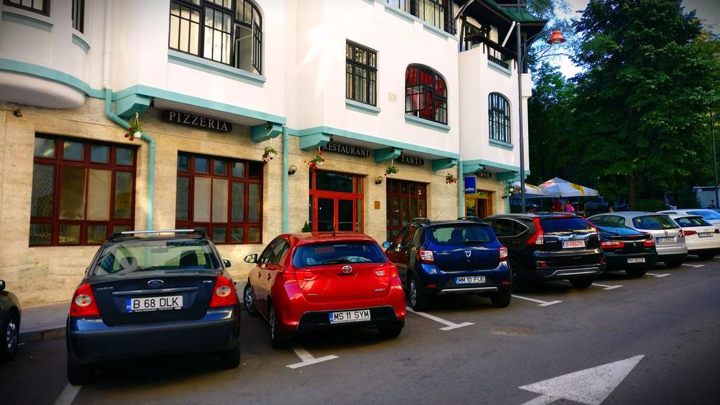 Hotel Tantzi Sinaia Eksteriør billede